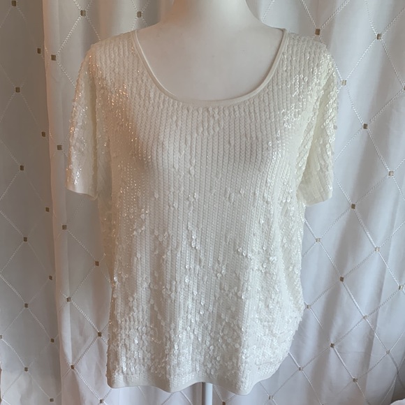 Banana Republic white sequin top.  Excellent condition! - Picture 2 of 4
